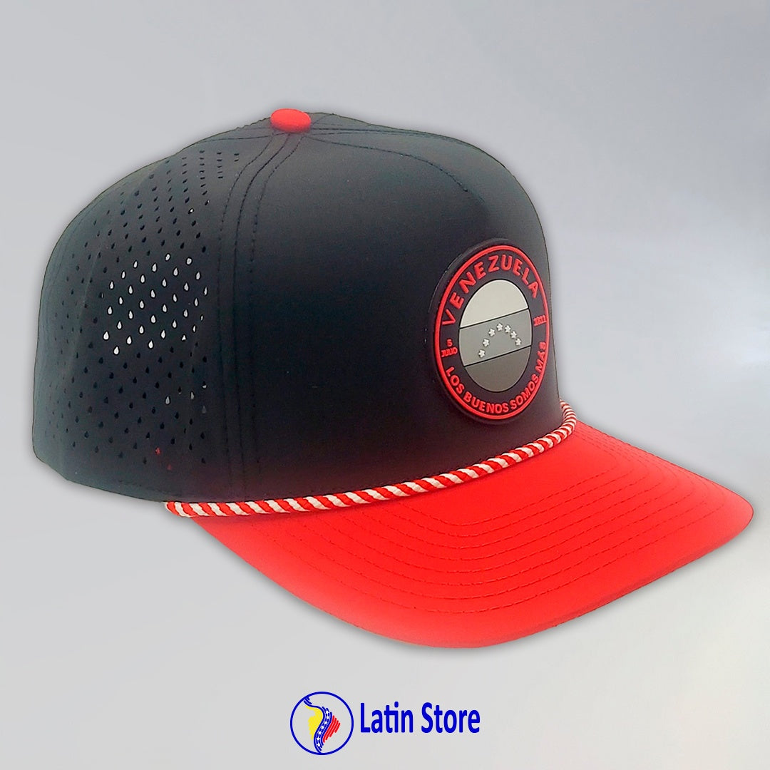 Gorra Latin Store "Los Buenos Somos Más" Snapback en Negro y Rojo