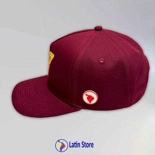 Gorra Latin Store VE – Edición Heritage Total Vinotinto