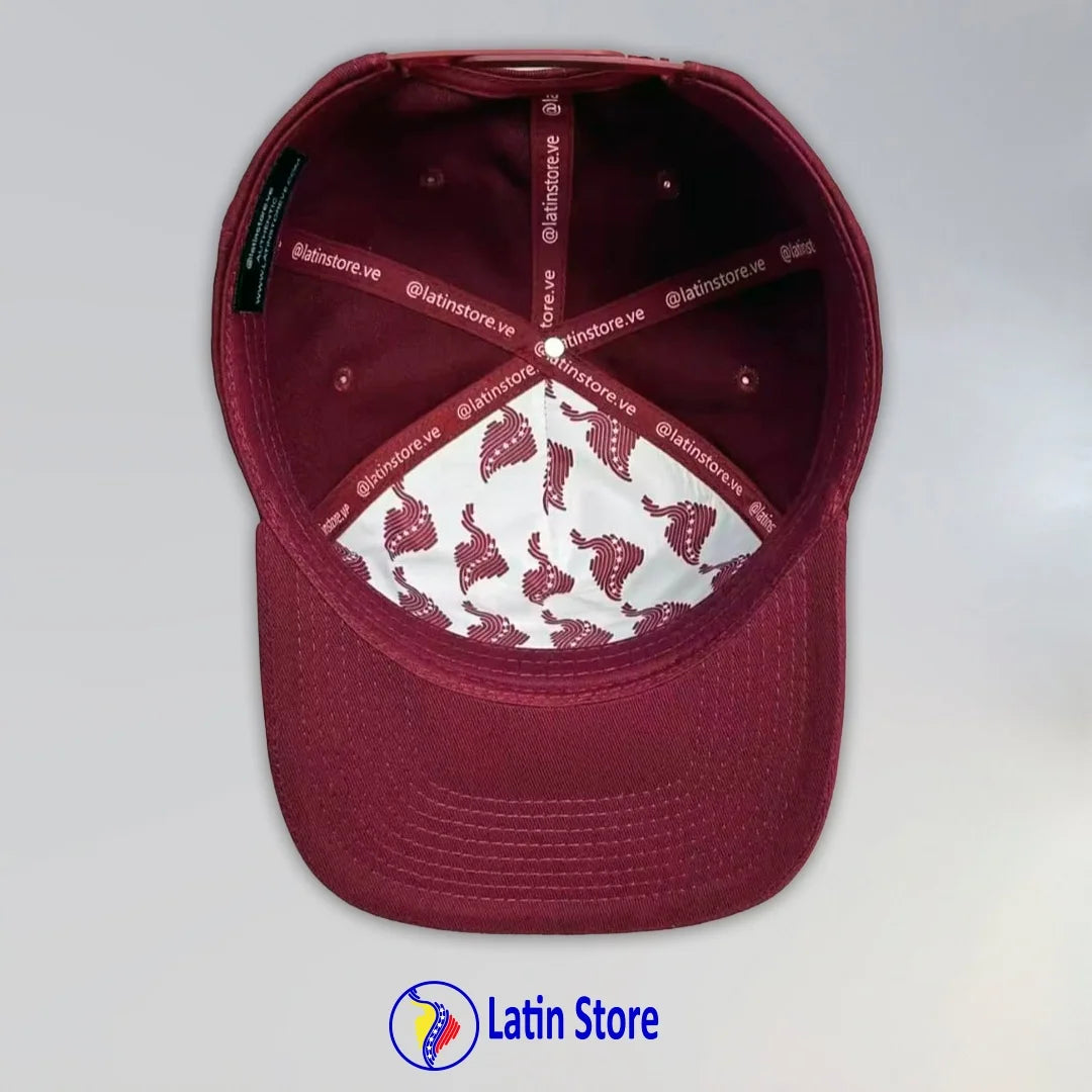 Gorra Latin Store VE – Edición Heritage Total Vinotinto