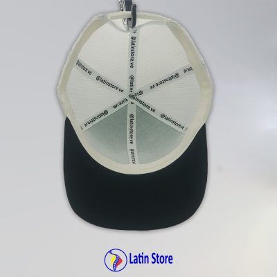 Gorra LatinStore Los Buenos Somos Más - LatinStoreVe