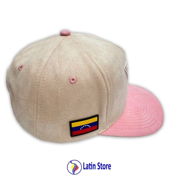 Gorra "Latin Store VE - Heritage Pink Suede" | Edición Limitada Premium